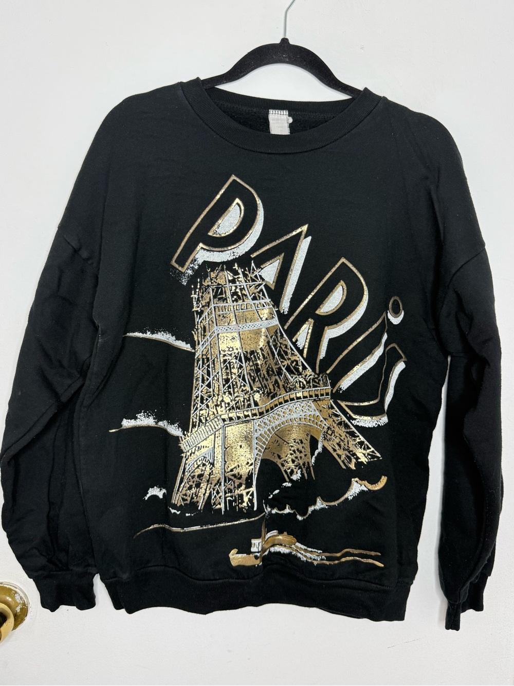 Vintage-Style Black Crewneck Sweatshirt with Gold Metallic Paris Eiffel Graphic